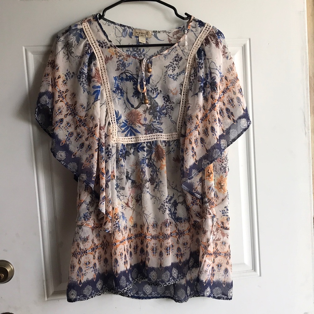 Women’s One World shirt, size Large